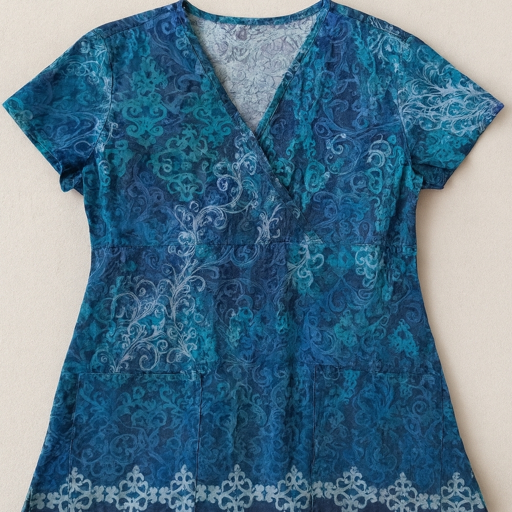 #327 Barco Graff Women’s Blue Teal Paisley Scrub Top Size Small V-Neck